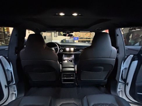 Used 2023 Audi SQ8 Prestige AWD/4WD image 17