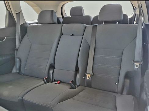 Used 2018 Kia Sorento LX AWD/4WD image 11