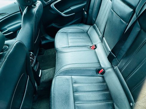 Used 2012 Buick Regal Leather image 10