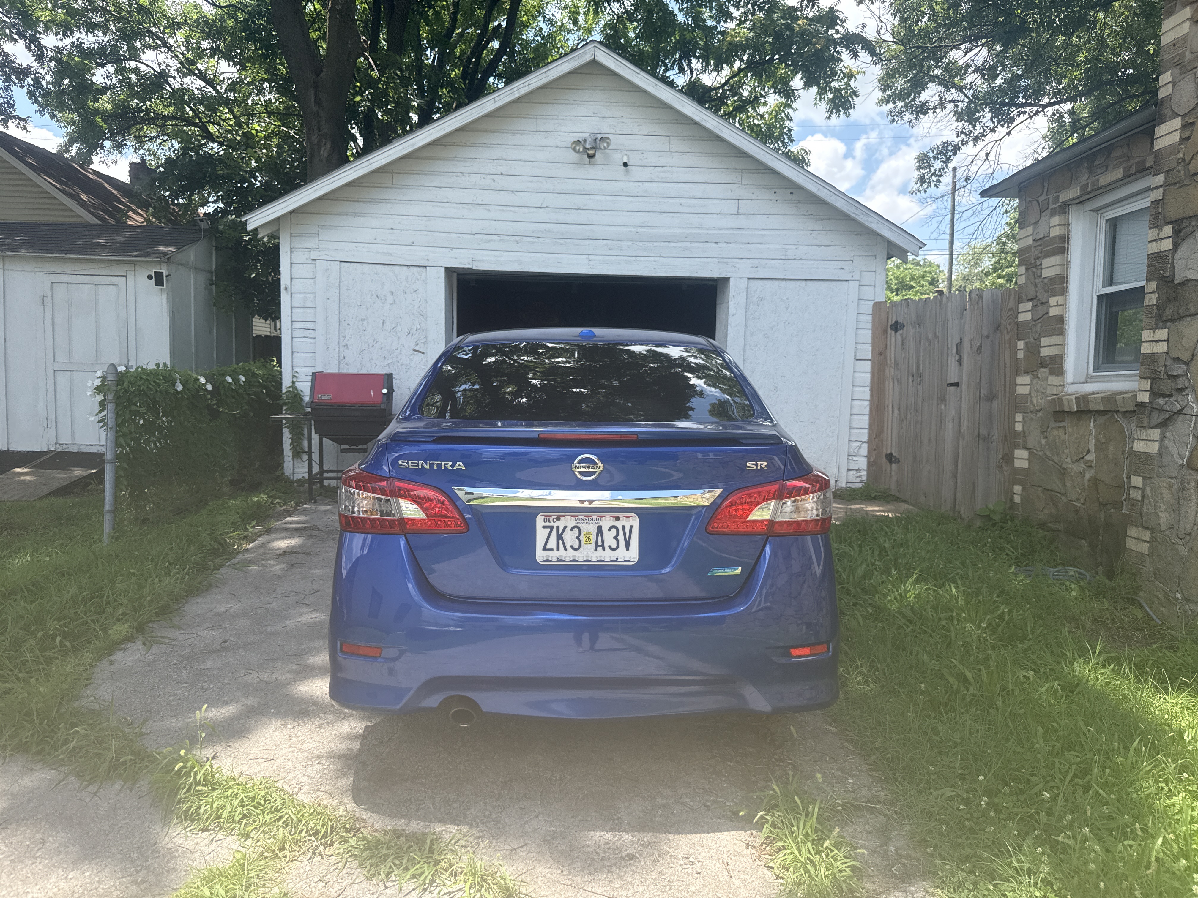 Used 2013 Nissan Sentra SR w/ Driver Pkg FWD image 5