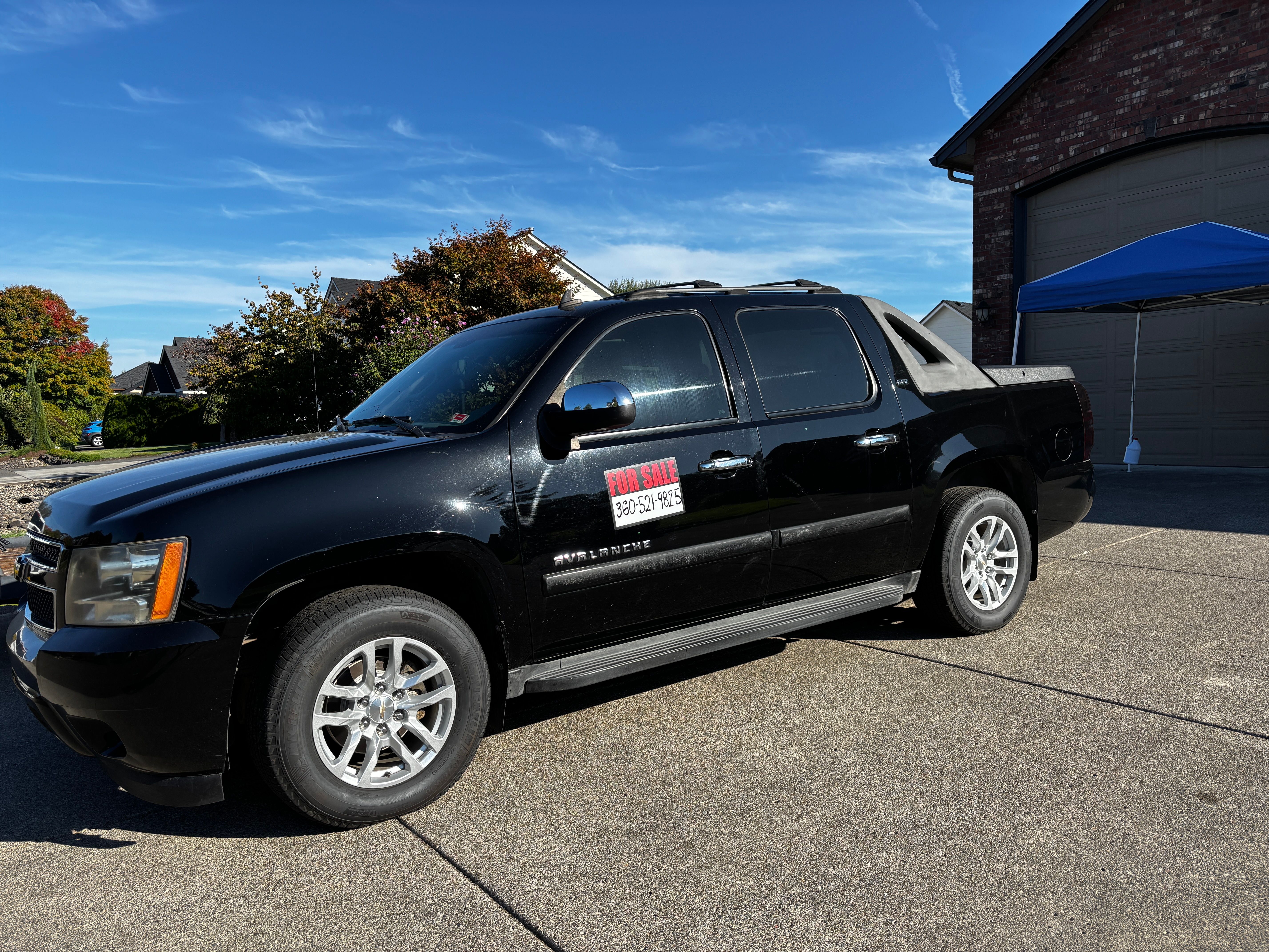 Used 2007 Chevrolet Avalanche LTZ w/ LTZ Preferred Equipment Group AWD/4WD image 1