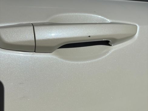 Used 2018 Honda CR-V Touring image 12