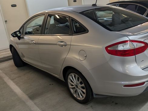 Used 2014 Ford Fiesta SE w/ Equipment Group 201A image 2