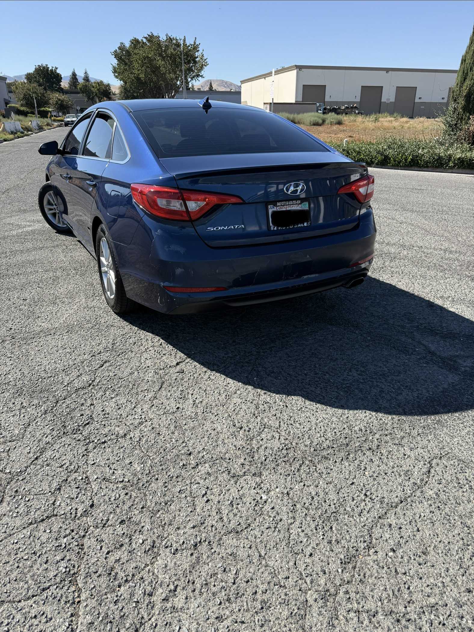Used 2017 Hyundai Sonata SE FWD image 2
