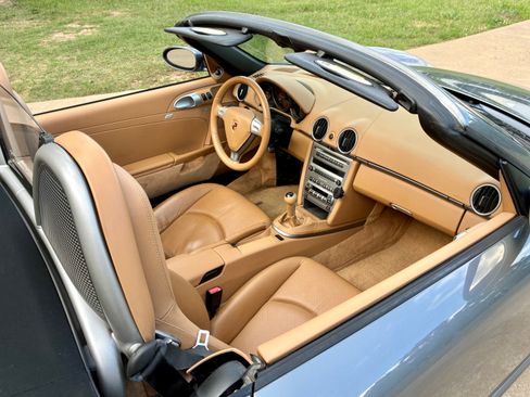 Used 2006 Porsche Boxster RWD image 18