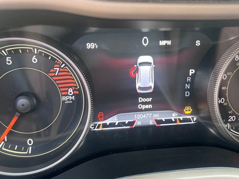 Used 2017 Jeep Cherokee Trailhawk image 13