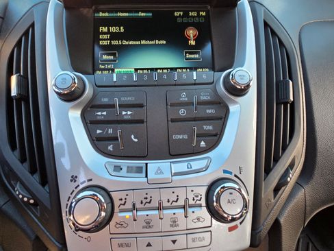 Used 2015 Chevrolet Equinox LT image 17