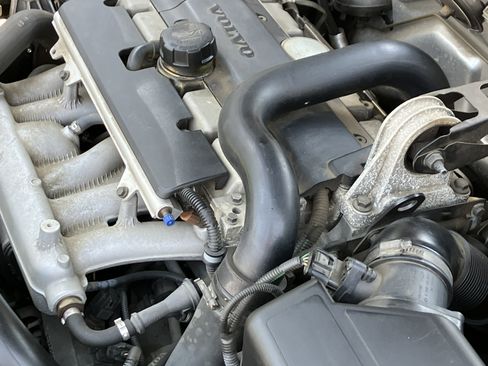 Used 2004 Volvo C70 LT image 21