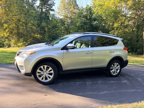 Used 2013 Toyota RAV4 Limited AWD/4WD image 6