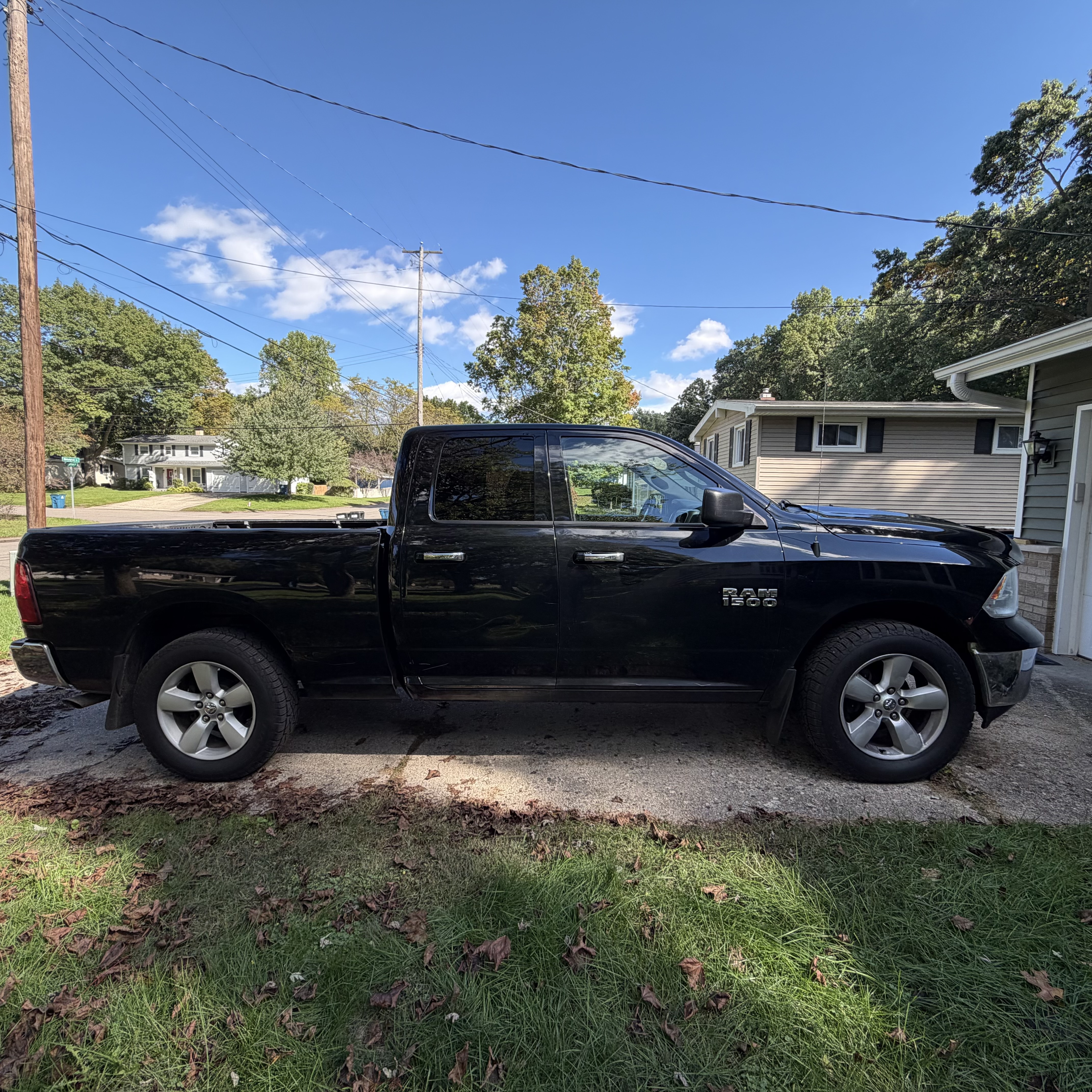 Used 2014 RAM 1500 Classic SLT AWD/4WD image 9