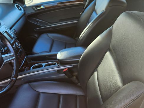 Used 2010 Mercedes-Benz ML 350 4MATIC image 2