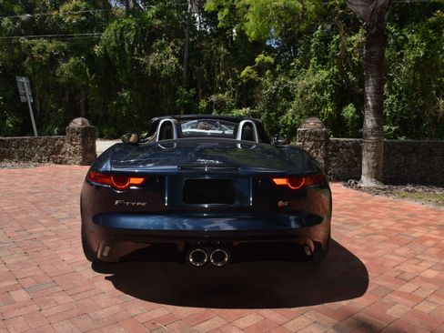 Used 2014 Jaguar F-TYPE S image 12