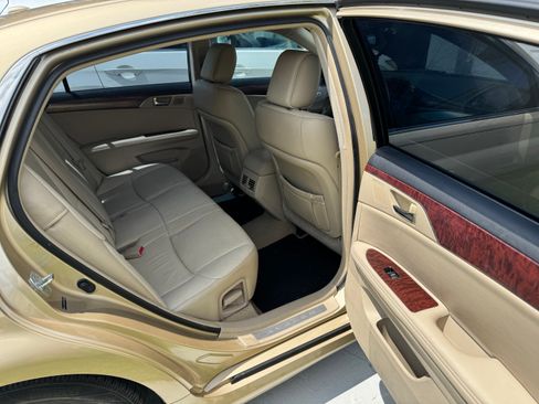 Used 2011 Toyota Avalon Limited image 12