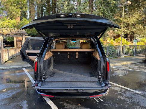 Used 2024 Land Rover Range Rover Autobiography image 19