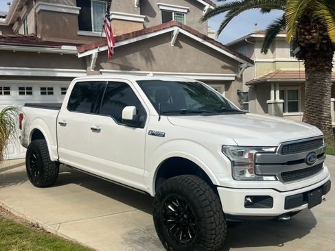 Used 2018 Ford F150 Platinum w/ Equipment Group 701A Luxury image 4