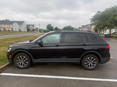 Used 2021 Volkswagen Tiguan S FWD image 4