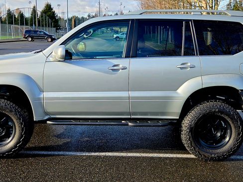 Used 2004 Lexus GX 470 image 6
