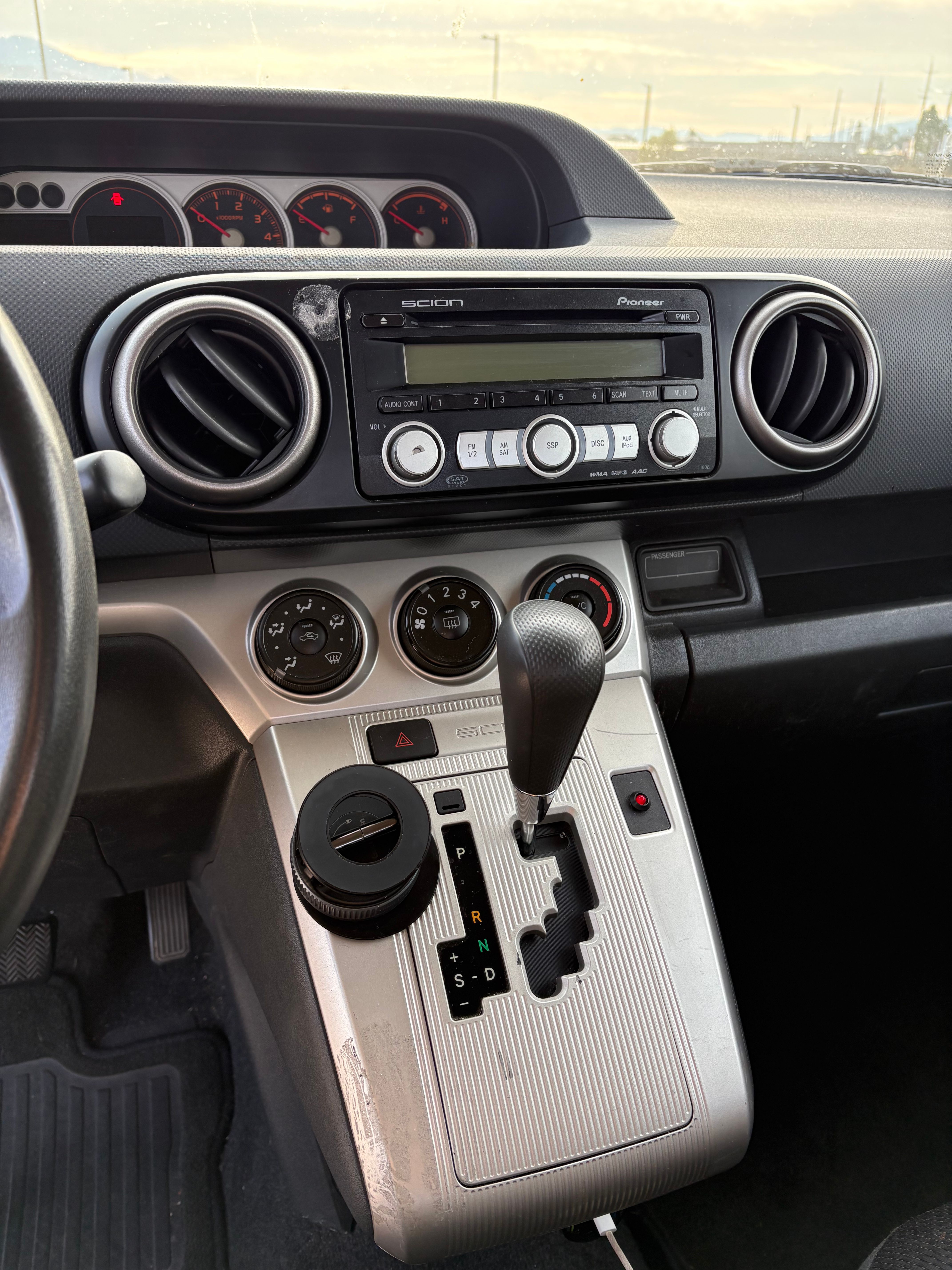 Used 2008 Scion xB FWD image 16