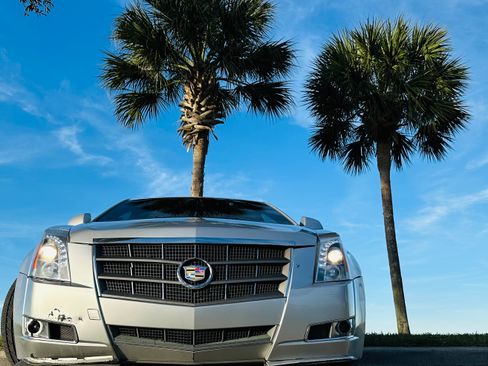 Used 2011 Cadillac CTS Premium image 13