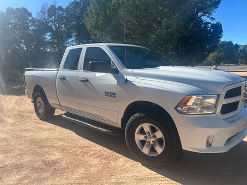 Used 2017 RAM 1500 Express image 4
