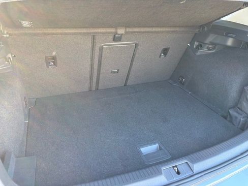 Used 2016 Volkswagen e-Golf SE image 14