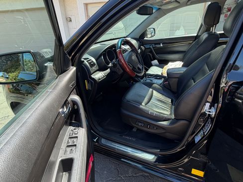 Used 2013 Kia Sorento SX w/ SX Premium Pkg FWD image 5