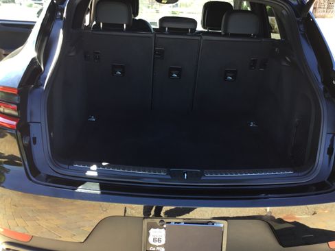 Used 2015 Porsche Macan S image 20