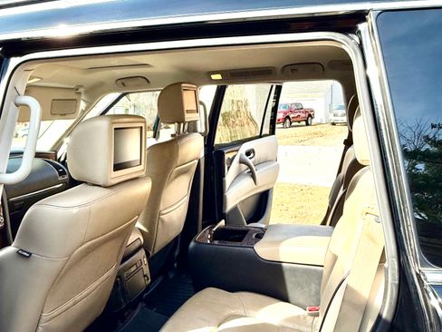 Used 2018 Nissan Armada Platinum w/ Captain Seat Package image 16