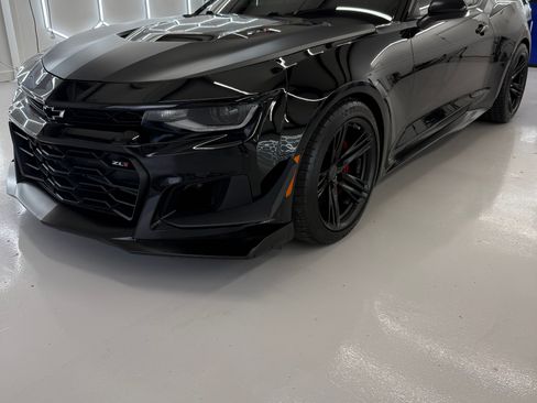 Used 2021 Chevrolet Camaro ZL1 image 4