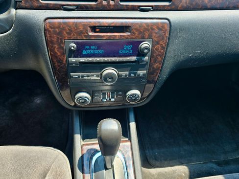 Used 2012 Chevrolet Impala LT w/ LT Sunroof Package FWD image 12