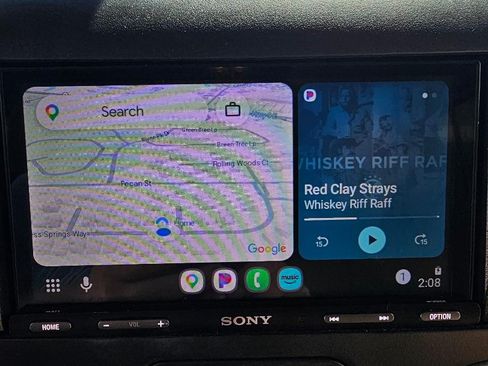 Used 2017 Jeep Wrangler Unlimited Sahara w/ Connectivity Group image 10