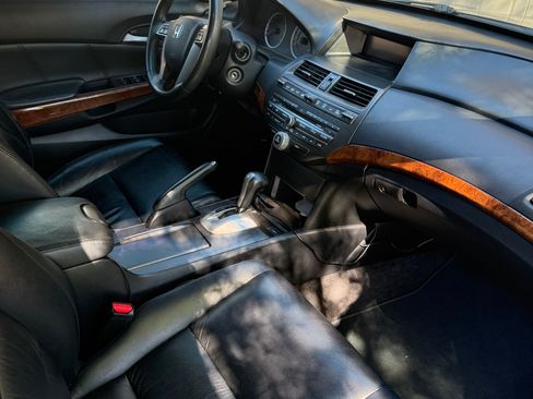 Used 2011 Honda Accord EX-L image 6
