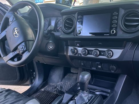 Used 2021 Toyota Tacoma SR w/ SR Convenience Package AWD/4WD image 9