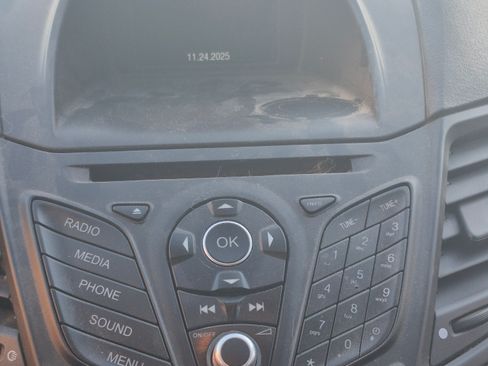 Used 2019 Ford Fiesta SE image 6