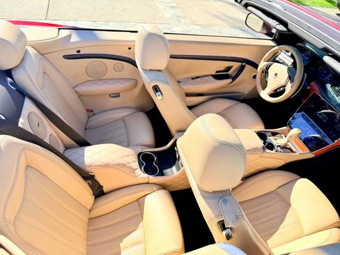 Used 2011 Maserati GranTurismo Convertible image 6