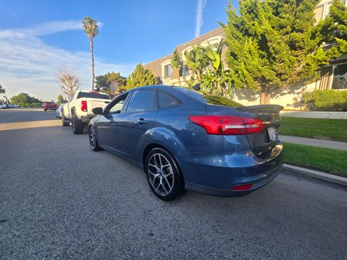 Used 2018 Ford Focus SEL image 6