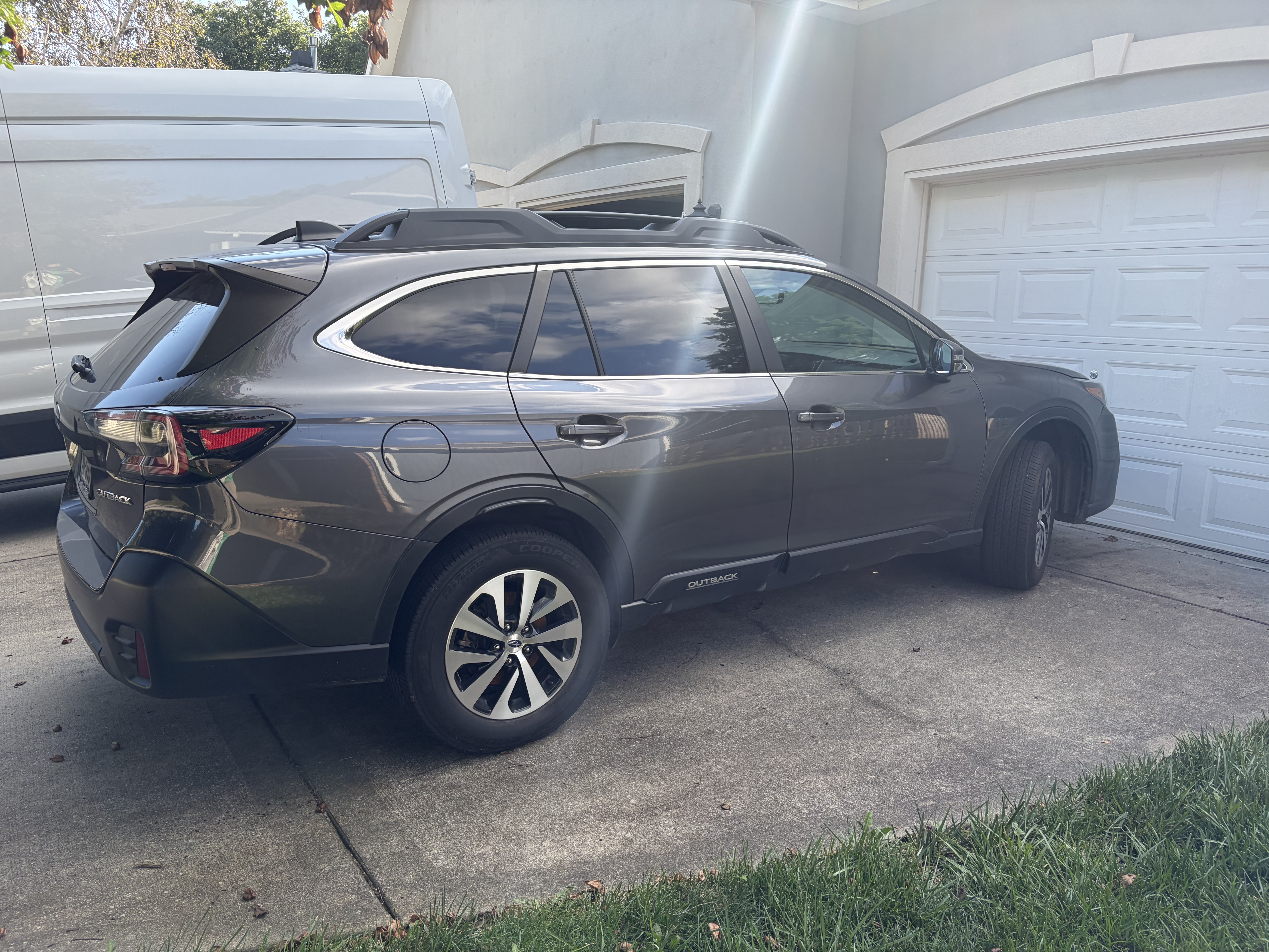 Used 2021 Subaru Outback Premium AWD/4WD image 1
