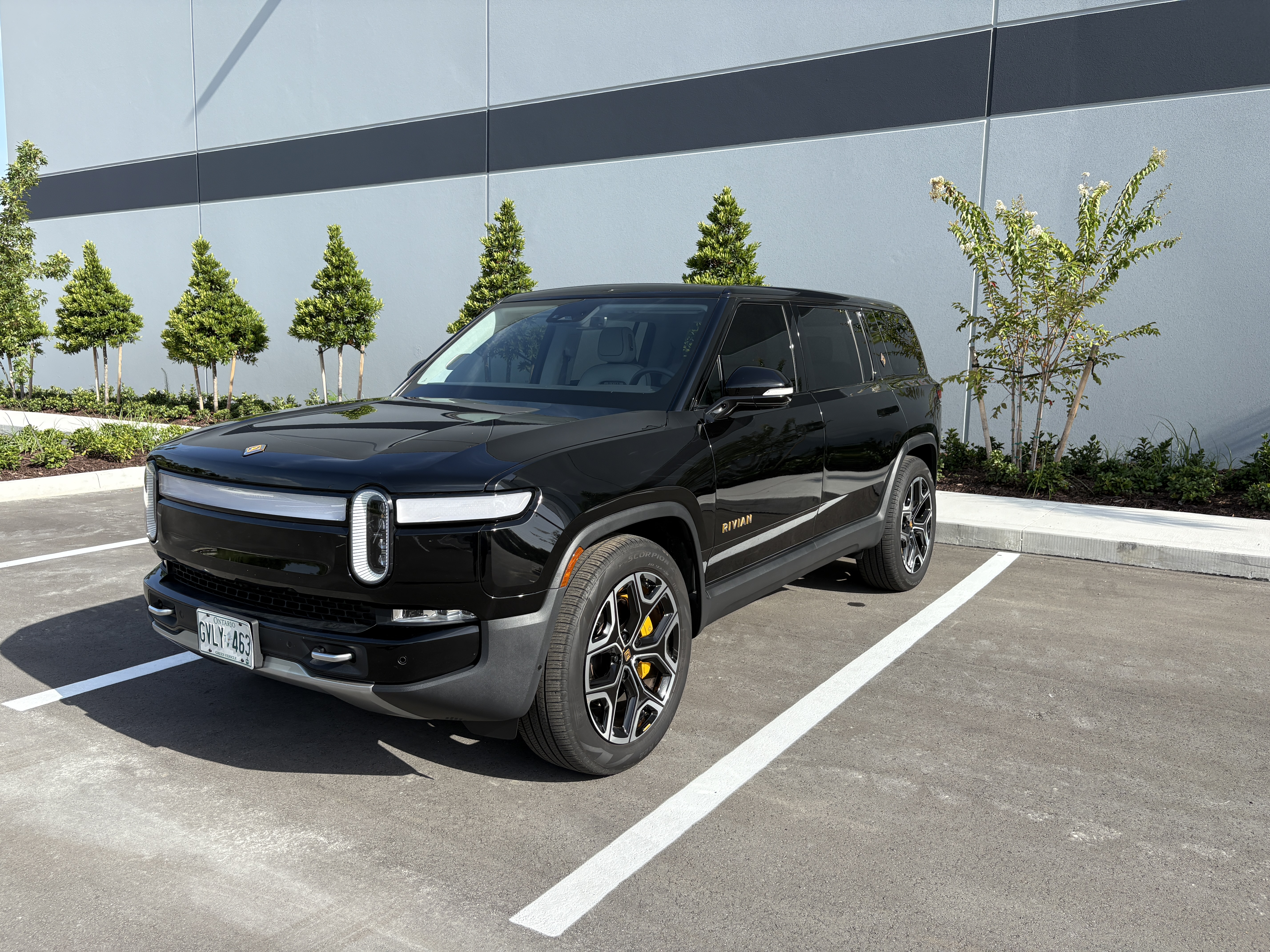 Used 2024 Rivian R1S Adventure Quad AWD/4WD image 2