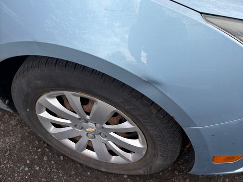 Used 2011 Chevrolet Cruze LS w/ Connectivity Package image 5