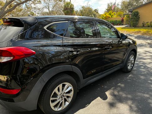 Used 2018 Hyundai Tucson SE image 6