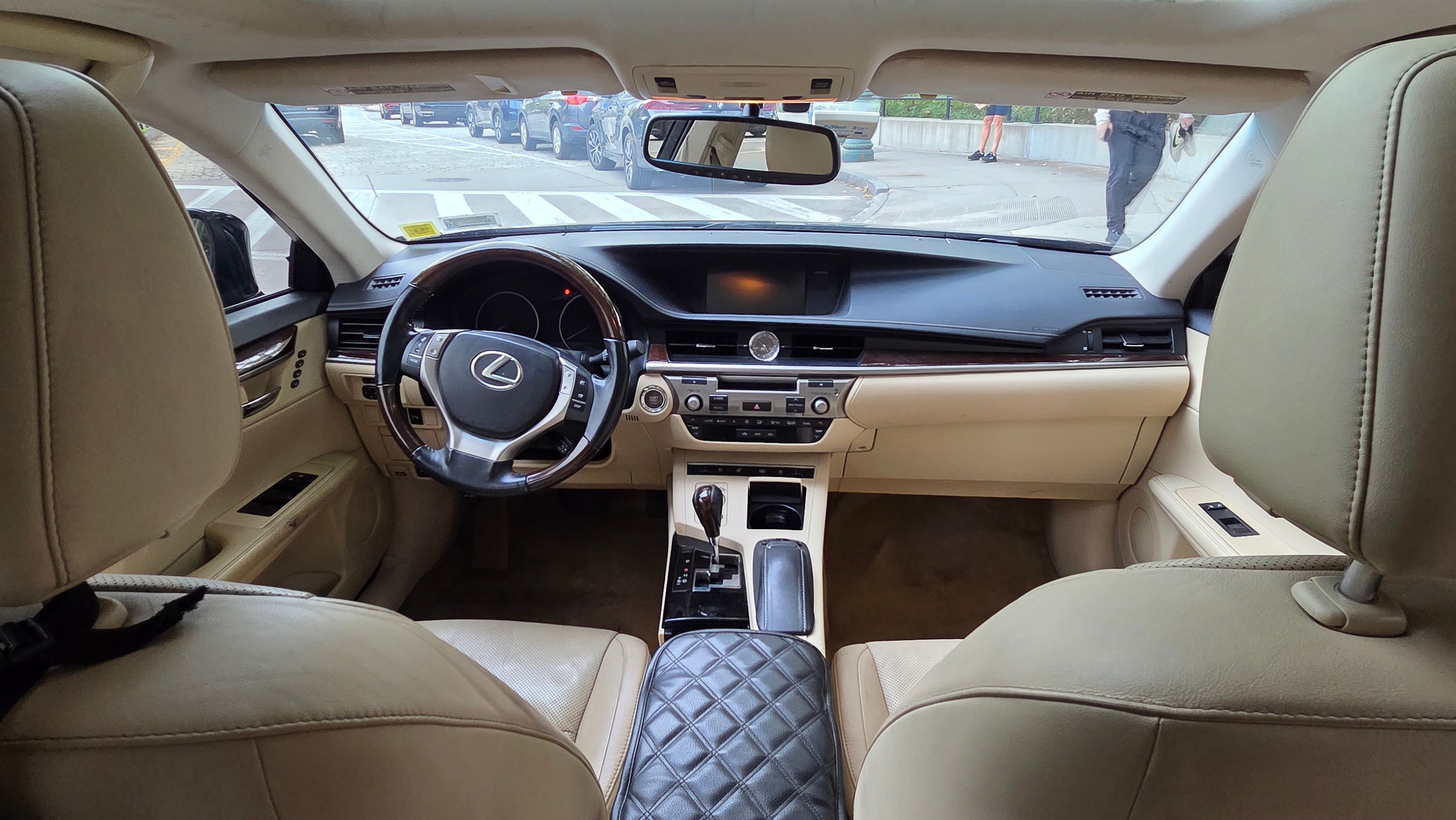 Used 2014 Lexus ES 350 w/ Luxury Package FWD image 9