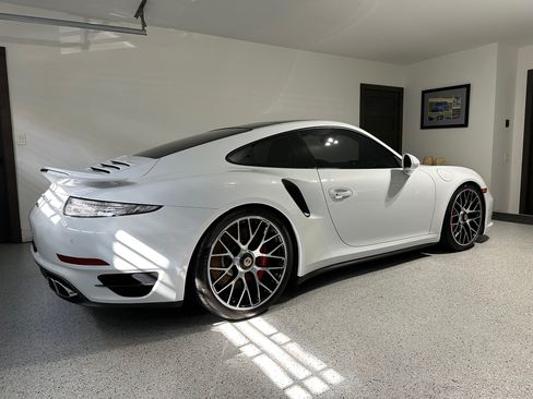 Used 2015 Porsche 911 4 Coupe image 5