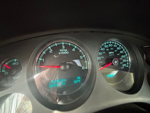 Used 2010 Chevrolet Tahoe LT RWD image 6