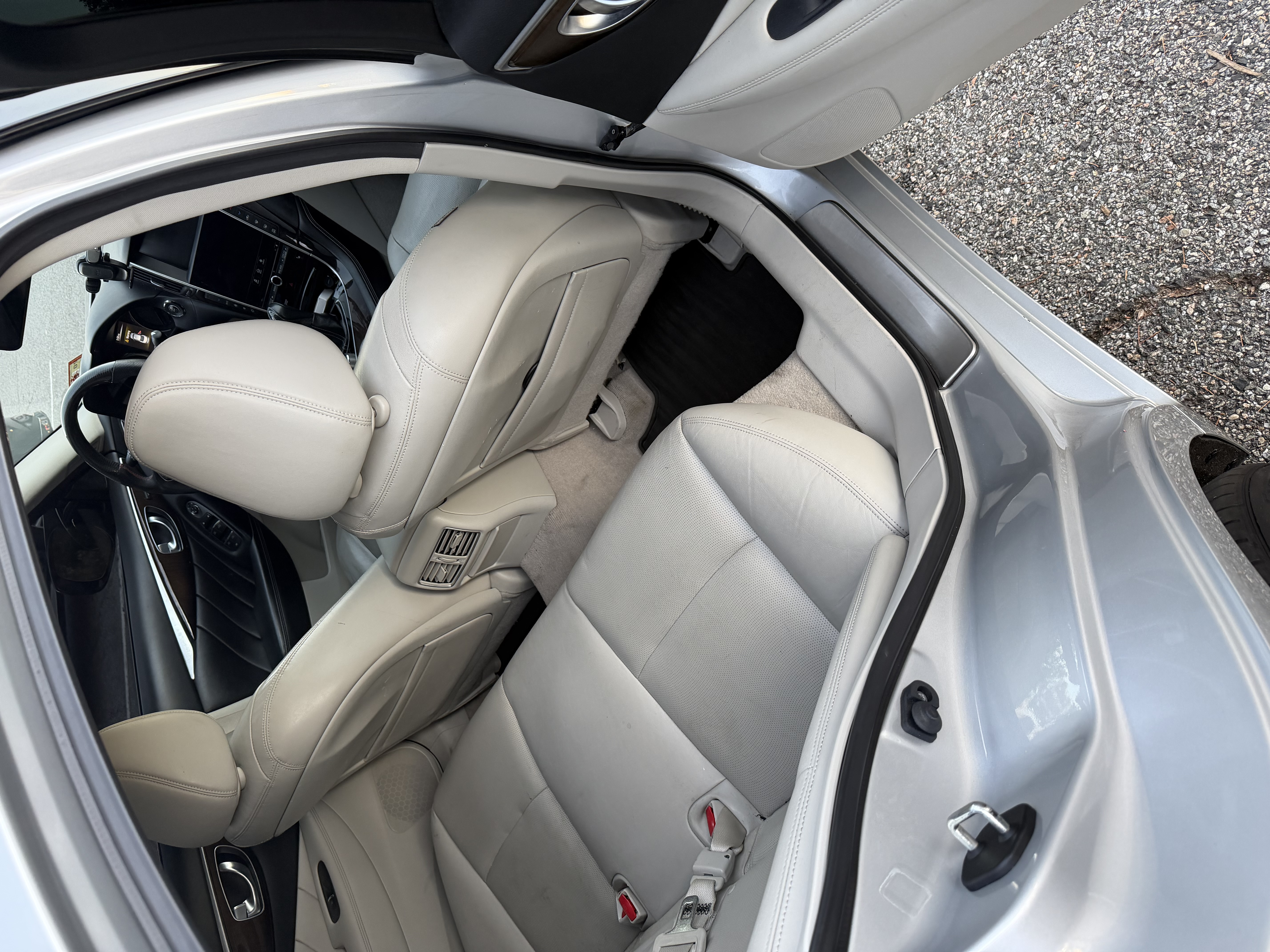 Used 2015 INFINITI Q50 Premium w/ Deluxe Touring Package AWD/4WD image 11