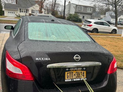Used 2010 Nissan Maxima 3.5 SV w/ Premium Pkg image 2