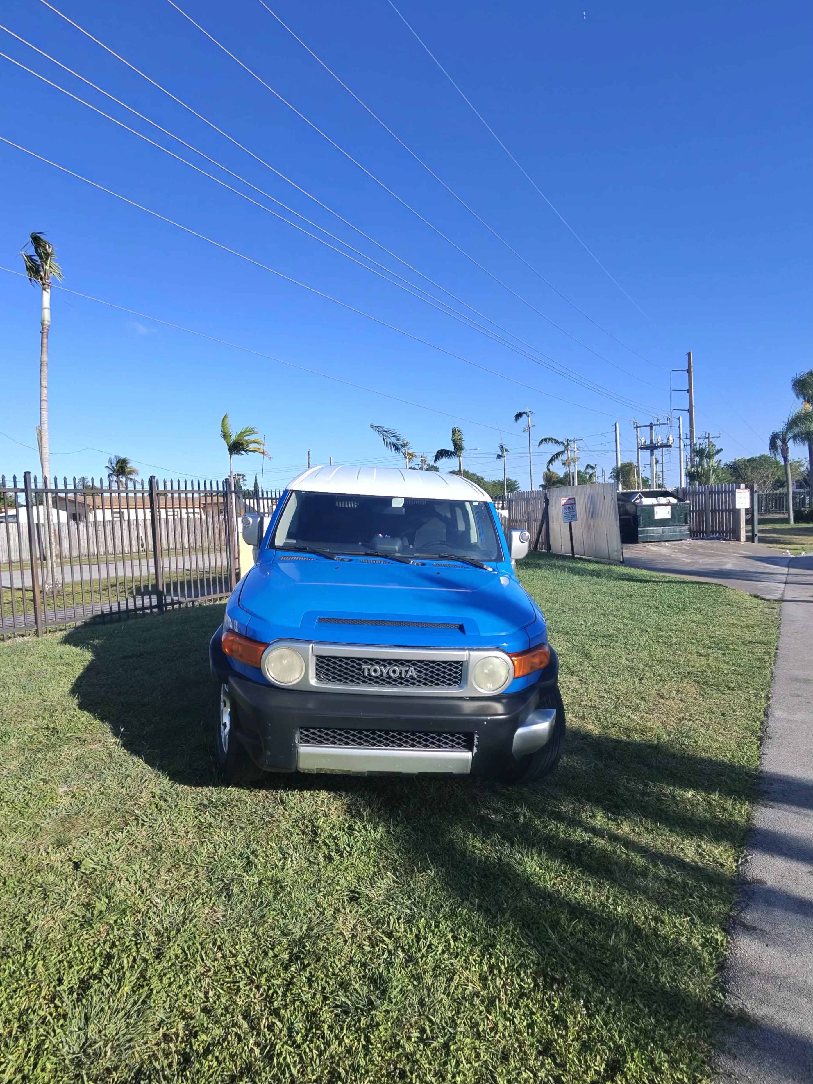 Used 2007 Toyota FJ Cruiser 2WD image 1
