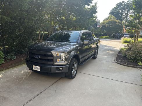 Used 2017 Ford F150 Lariat AWD/4WD image 1