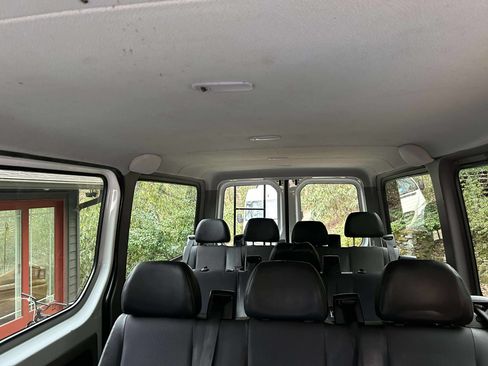 Used 2015 Mercedes-Benz Sprinter 2500 image 4