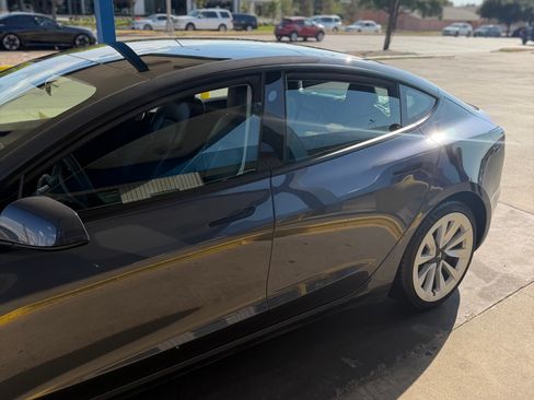 Used 2023 Tesla Model 3 Standard Range RWD image 4