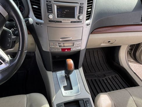 Used 2014 Subaru Outback 2.5i Limited w/ Moonroof Package image 10